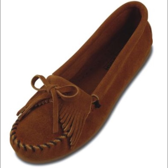 Minnetonka Kilty Moccasin’s - Picture 1 of 8